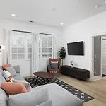 Holiday home Sleeps 32 Only 10 Minutes To Broadway 4 Side By Side Nashville