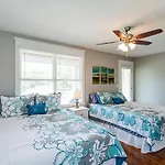 1a Rooftop Deck, 3mi Broadway, Side By Side Available Holiday home *