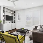 Holiday home Two Neighboring Homes Sleeps 24 Walk To 12 South Nashville