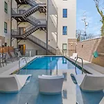 Pool Rooftop Deck View Gym And Gated Garage Holiday home