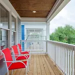 1b Rooftop Deck, 3mi To Broadway, Side By Side Available Holiday home