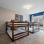 Retreat - Pool/hot Tub/karaoke/theatre + *