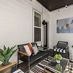 Private Rooftop Near Vanderbilt Only 2 Miles From Downtown Holiday home