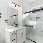 Two Adjacent Homes Sleeps 24 Only 3 Miles To Broadway *