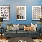 Walk To Vanderbilt And Belmont With Garage And Rooftop Deck * Nashville