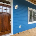 Holiday home 1a Rooftop Deck, 3mi Broadway, Side By Side Available Nashville