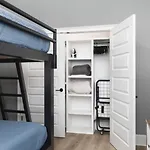 Only 3 Miles From Broadway Sleeps 16 Two Side By Side Holiday home Nashville
