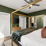 Holiday home Private Rooftop Near Vanderbilt Only 2 Miles From Downtown Nashville