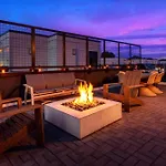 Holiday home Rooftop Fire Pit Lounge Skyline Dt Nash Views *