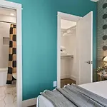 Walk To Vanderbilt And Belmont With Garage And Rooftop Deck * Nashville