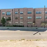 Only 3 Miles From Broadway Sleeps 16 Two Condos Side By Side