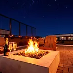 Holiday home Rooftop Fire Pit Lounge Skyline Dt Nash Views *