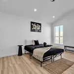 Spacious Duplex In Prime Nashville Location