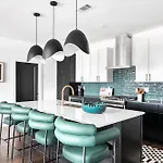 Holiday home Escape With Skyline Deck And Hot Tub Nashville