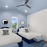 2 Adjacent Gem Great For Big Groups 8th Ave S Holiday home