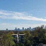 Rooftop Fire Pit Lounge Skyline Dt Nash Views Holiday home *