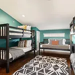 Private Rooftop Near Vanderbilt Only 2 Miles From Downtown Holiday home