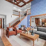 Retreat - Pool/hot Tub/karaoke/theatre + * Nashville