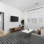 Holiday home Only 3 Miles From Broadway Sleeps 16 Two Side By Side