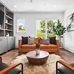 Holiday home Two Neighboring Homes Sleeps 24 Walk To 12 South Nashville