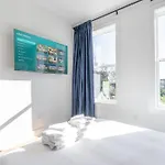 Retreat With Hot Tub & Private Garage Holiday home *