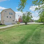 Friends In Skyline Places, 10 Min To Broadway, Perfect For Groups Holiday home *