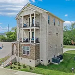 Friends In Skyline Places, 10 Min To Broadway, Perfect For Groups Nashville