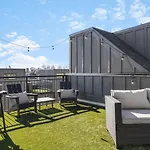 Two Adjacent Homes Sleeps 24 Only 3 Miles To Broadway