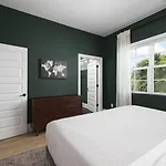 Sleeps 32 Only 10 Minutes To Broadway 4 Side By Side Holiday home Nashville