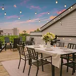Apartment Rooftop, Firepit, King, Smart Tvs, 6min Drive To Broadway