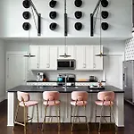 12 South Penthouse, Coffee, Tacos & Views! Apartment