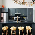 Stylish Boho Courtyard Loft With King Beds In 12s At 1 Of 7 Themed Lofts At Cowrite, Find Coffee And Tacos Downstairs, Complimentary Spin Class, Walk To Shopping In 12 South, 10 Minutes To Broadway, Parking, 24 Hr Hospitality Apartment Nashville