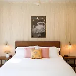 Apartment Rooftop, Firepit, King, Smart Tvs, 6min Drive To Broadway Nashville