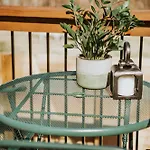 Storybook - Perfect For Couples And Solo Travelers Apartment Nashville