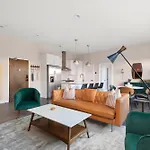 Modern 2-bedroom In