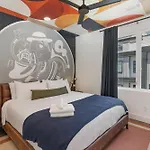 Coloratura - 2 Units W/ Hot Tubs - Near Broadway