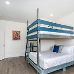 Verde Heights-Sleeps 12-In Cumberland Heights