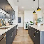 Holiday home H&o On Music Row