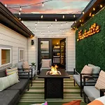 Private Rooftop Near Vanderbilt Only 2 Miles From Downtown Holiday home