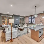 New Music Loft-style With Rooftop Views *