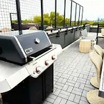 Rooftop Hot Tub Fire Pit 8br Near Broadway Holiday home *