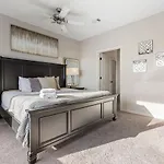 Luxurious Downtown Corner Views 2 Bed 2bath 61
