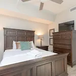 Luxurious Downtown 2 Bedroom 2 Bath With Views 1m