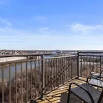 Luxurious Downtown Corner Views 2 Bed 2bath 61 Holiday home Nashville
