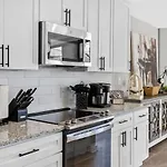 Luxurious Downtown-2 Bed 2 Bath Corner 2m