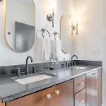 Rooftop Hot Tub Fire Pit 8br Near Broadway *