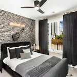 Holiday home 2 Adjacent Luxury Homes Rooftop Decks & Game *
