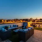 Holiday home 2 Side By Side Homes With Rooftops Nashville