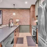 New 2 Luxe Townhomes With Rooftops Sleeps 24 * Nashville