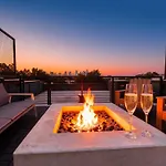 Rooftop Hot Tub Fire Pit 8br Near Broadway Holiday home Nashville